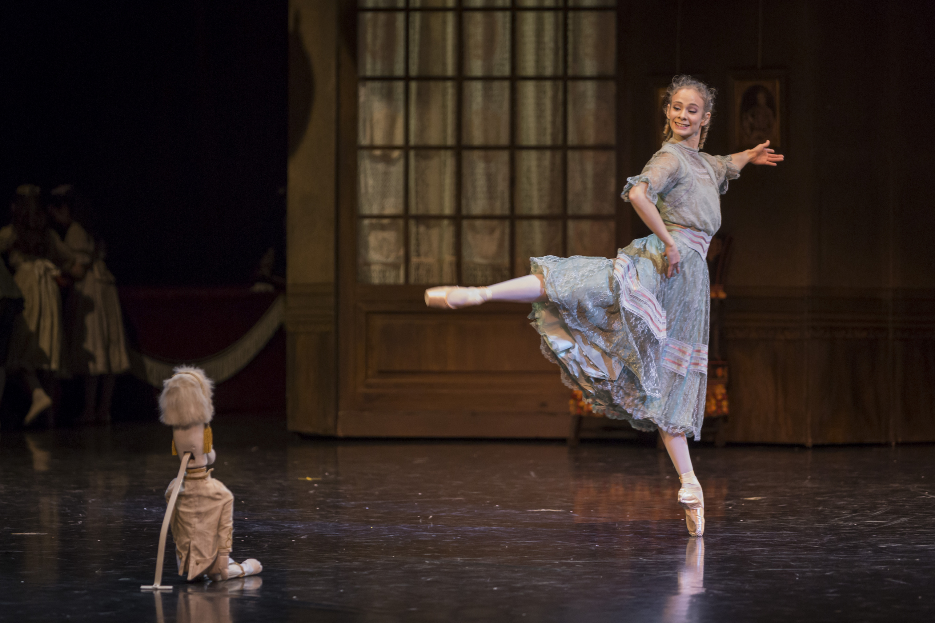 Léonore Baulac dans « Casse-Noisette » @ Sébastien Mathé