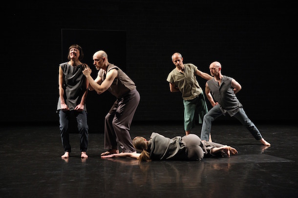 "Tenacity of Space" - Deborah Hay - Dance Ensemble On © Dorothea Tuch