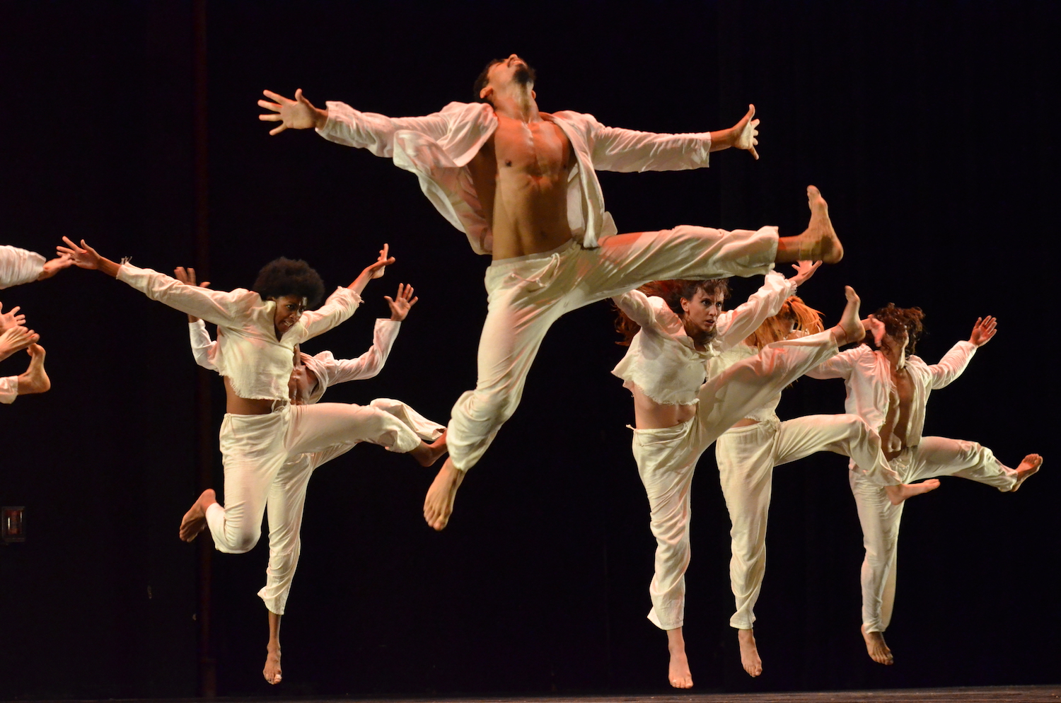 "Coil" - Danza contemporánea de Cuba © Adolfo Izquierdo