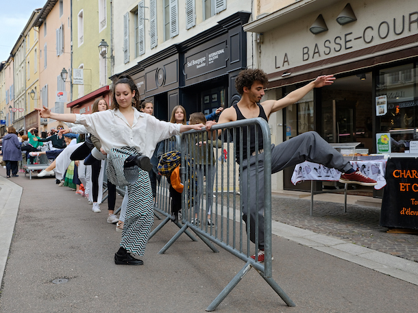 La Mégabarre - Cluny Danse © Jean-Jacques Chabert