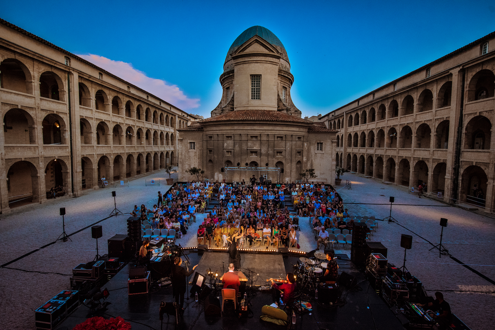 "Luminescence" - Amir ElSaffar © Pierre Gondard