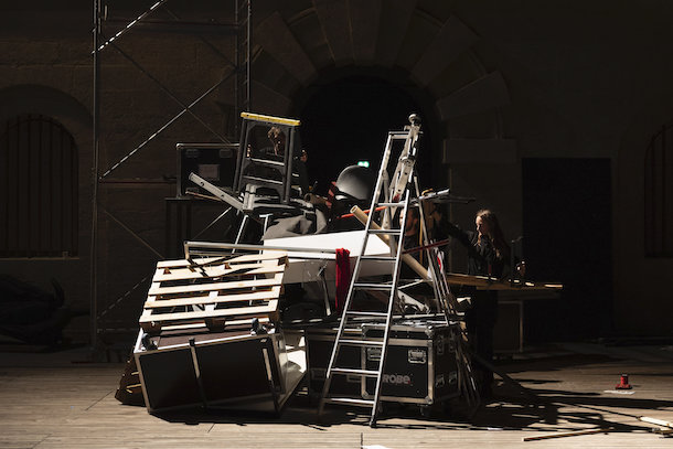 " " de Camille Boitel et Sève Bernard © Laurent Philippe