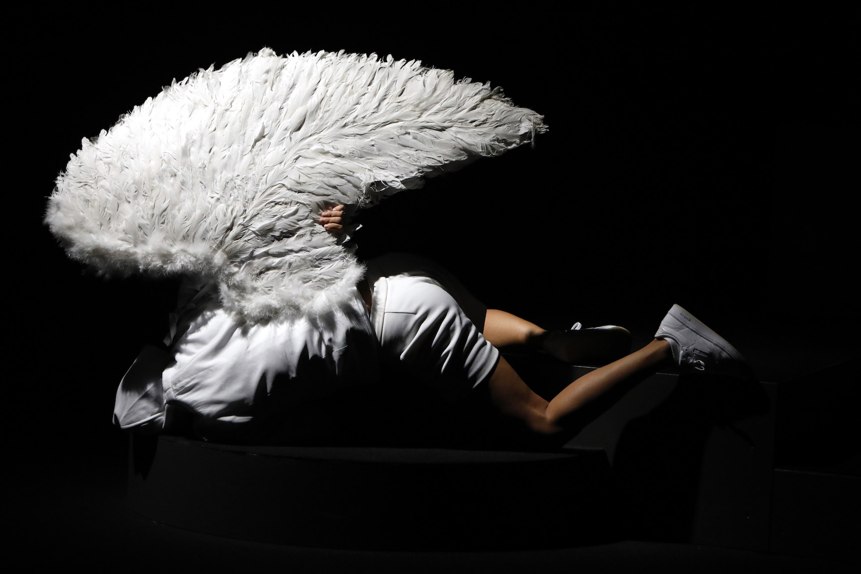 "Monument 0.5" - Eszter Salamon - Perormeuse Boglàrka Börcsök © Ursula Kaufmann.