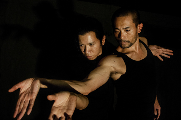 "Negotiation" © Nattapas Jirasatit