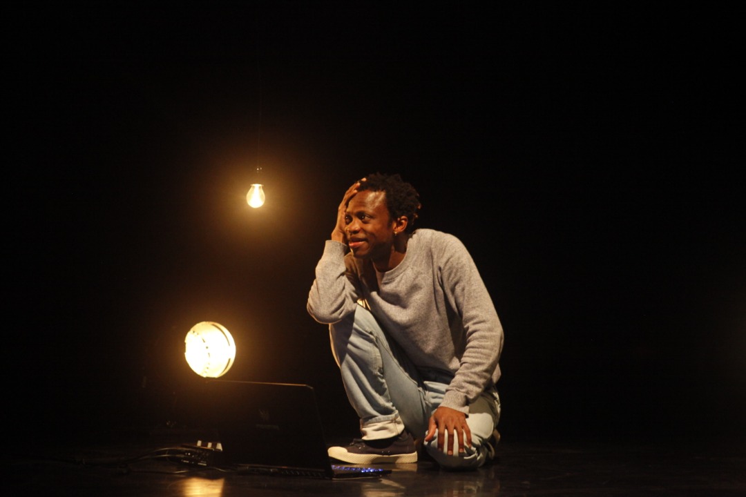 "Statue of loss"- Faustin Linyekula © Oumou Traoré