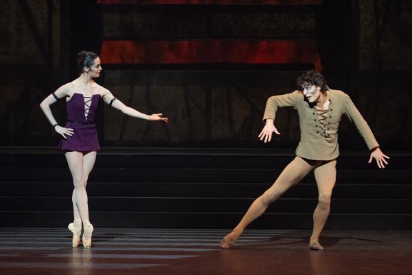 Amandine Albisson et Hugo Marchand/OnP - "Notre Dame de Paris" de Roland Petit © Yonathan Kellerman-OnP
