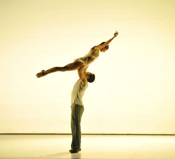 "Closer", de Benjamin Millepied@ M.N. Robert