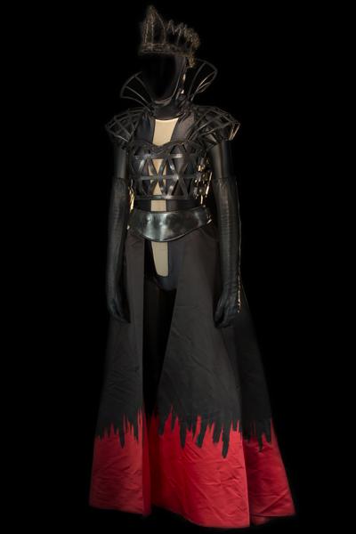 Costume de Jean Paul Gaultier pour le rôle de la Reine dans Blanche Neige, Ballet Preljocaj, 2008