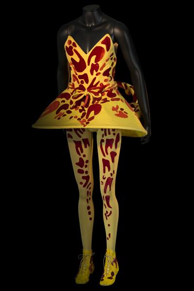 Costume d’Hervé Pierre pour le rôle d’une danseuse dans Parade, Ballet Preljocaj, 1993