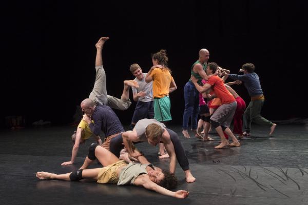 Lia Rodrigues- Carte Blanche/Compagnie Nationale de danse contemporaine de Norvège © Laurent Philippe