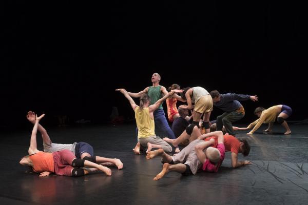 Lia Rodrigues-Carte Blanche/Compagnie Nationale de danse contemporaine de Norvège © Laurent Philippe