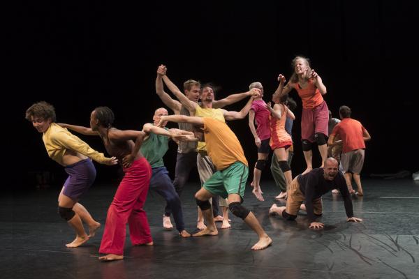 Lia Rodrigues-Carte Blanche/Compagnie Nationale de danse contemporaine de Norvège © Laurent Philippe