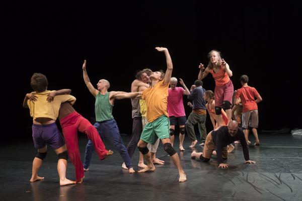 Lia Rodrigues-Carte Blanche/Compagnie Nationale de danse contemporaine de Norvège © Laurent Philippe