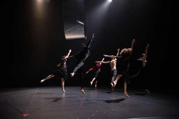 Mystery sonatas d'Anne Teresa De Keersmaeker © Anne van Aerschot