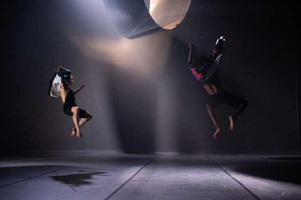 Mystery sonatas d'Anne Teresa De Keersmaeker © Anne van Aerschot