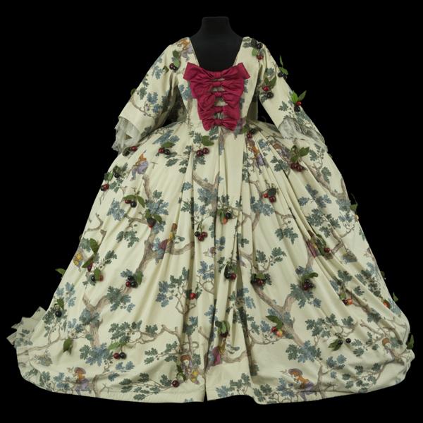 Costume d’Hervé Pierre pour le rôle d’une danseuse dans Le Parc, Opéra national de Paris, 1994