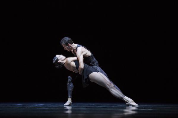 " Two gold variations" - Hans van Manen © Angela Sterling