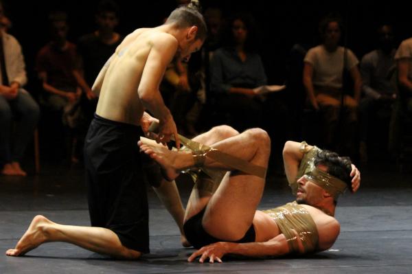 "MC 14 22" d' Angelin Preljocaj - Veillée de l'humanité © Jean Couturier