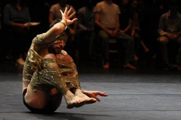 "MC 14 22" d'Angelin Preljocaj - Veillée de l'hummanité © Jean Couturier