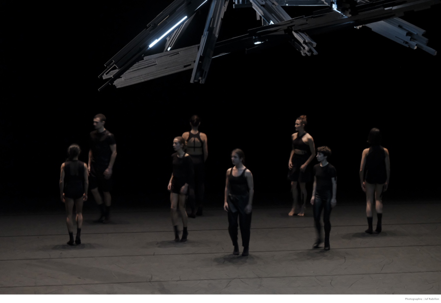 "The Falling Stardust" - Amala Dianor © Jeff Rebillon