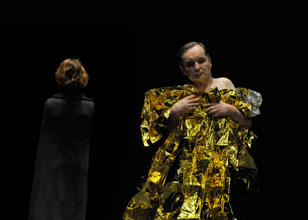 Raimund Hoghe, Marion Ballester dans "La Valse" © Rosa Franck