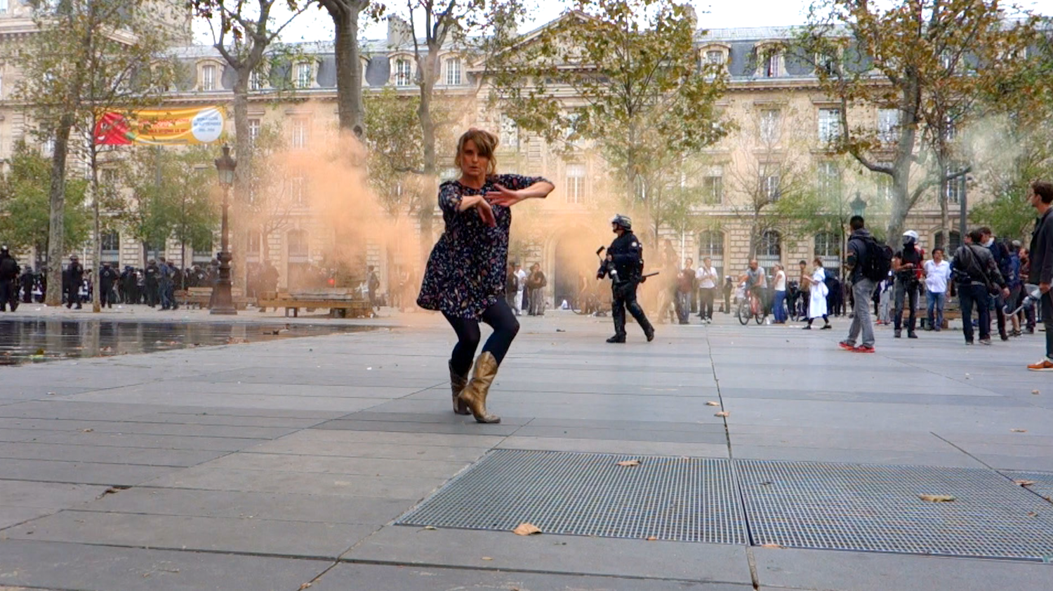 "Une minute de danse par jour" © Le Prix de l'essence