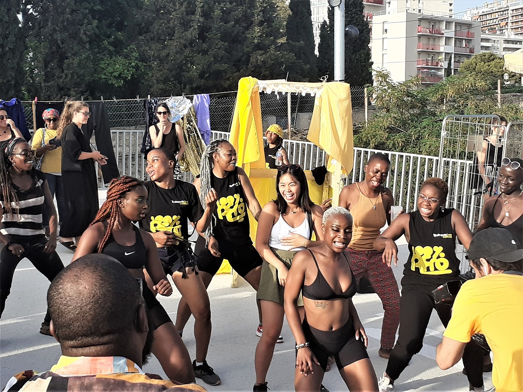 "100% Afro" - Qudus Onikeku © Thomas Hahn