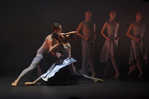 Le Ballett X dans Bach Past-Present-Future © Caroline De Otero
