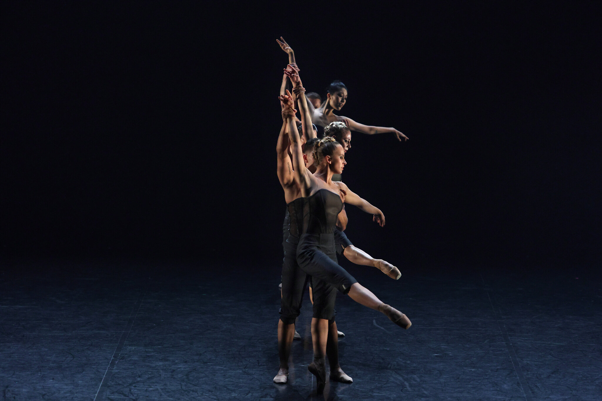 Le Ballett X dans Bach Past-Present-Future © Stéphane Bellocq