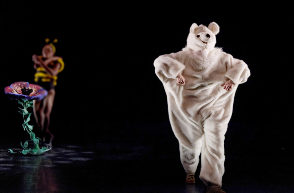 Barbe-neige et les sept petits cochons au bois dormant de L. Scozzi@M. Cousin