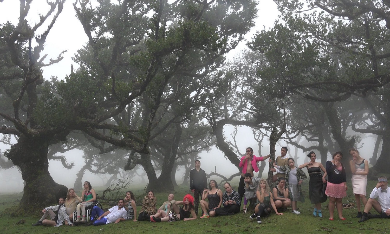 "Happy island" - La Ribot - Cie Dançando com a Diferença © Raquel Freire.