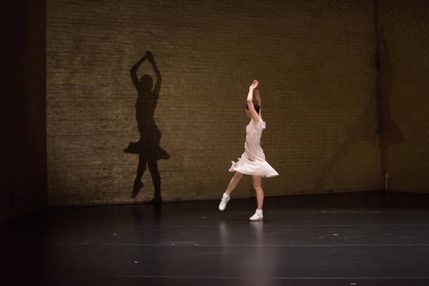 Anne Teresa De Keersmaeker dans "Fase" © Anne Van Aerschot