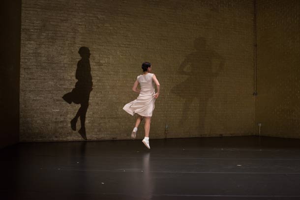 Anne Teresa De Keersmaeker dans "Fase" © Anne Van Aerschot