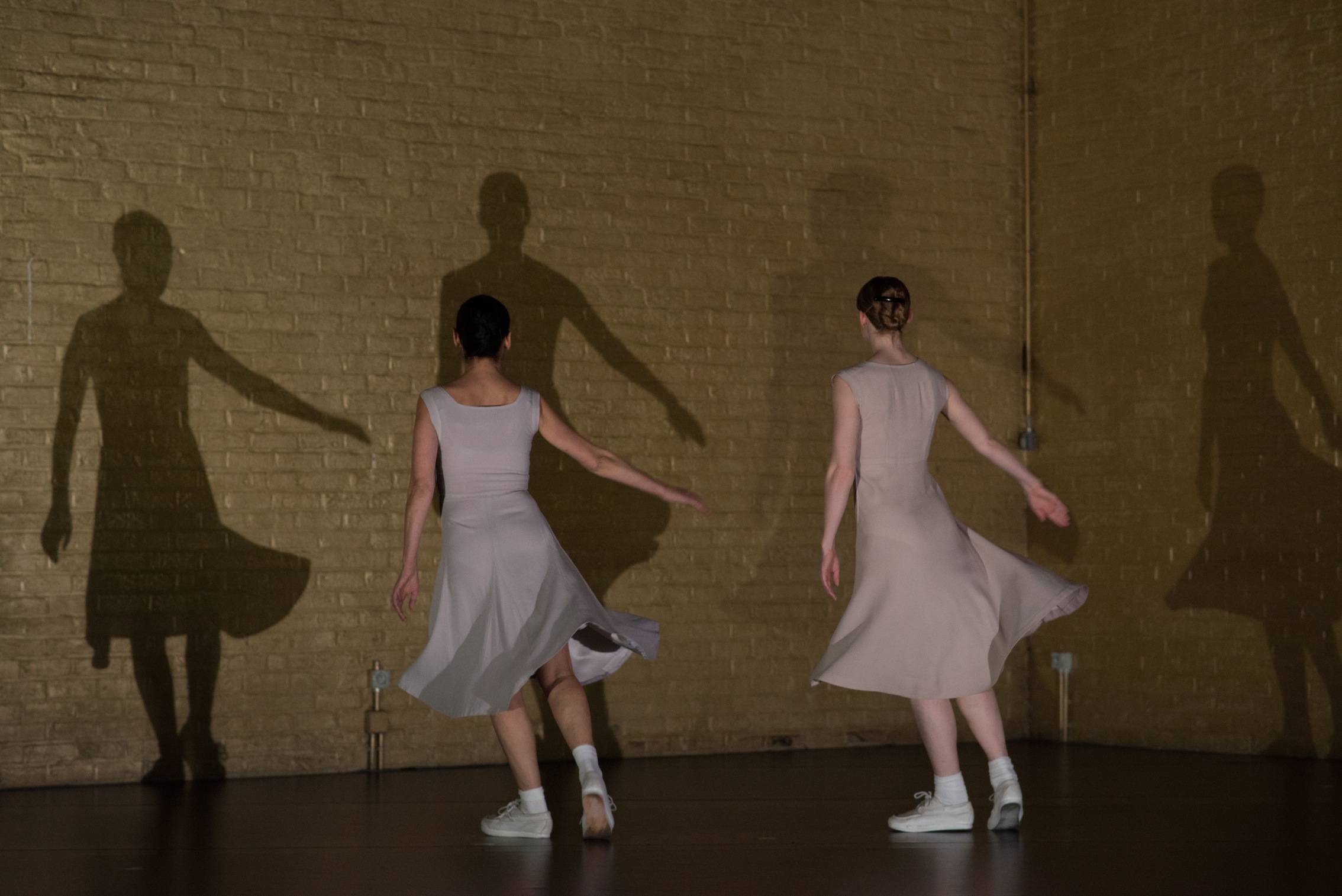 Anne Teresa De Keersmaeker et Tale Dolven dans "Fase" © Anne Van Aerschot