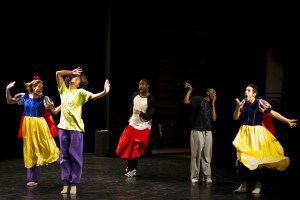 Barbe-neige et les sept petits cochons au bois dormant de L. Scozzi@M. Cousin