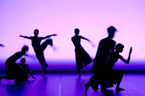 "Foray Forêt" de Trisha Brown par Laurent Philippe